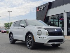 2025 Mitsubishi Outlander PHEV SE SUV