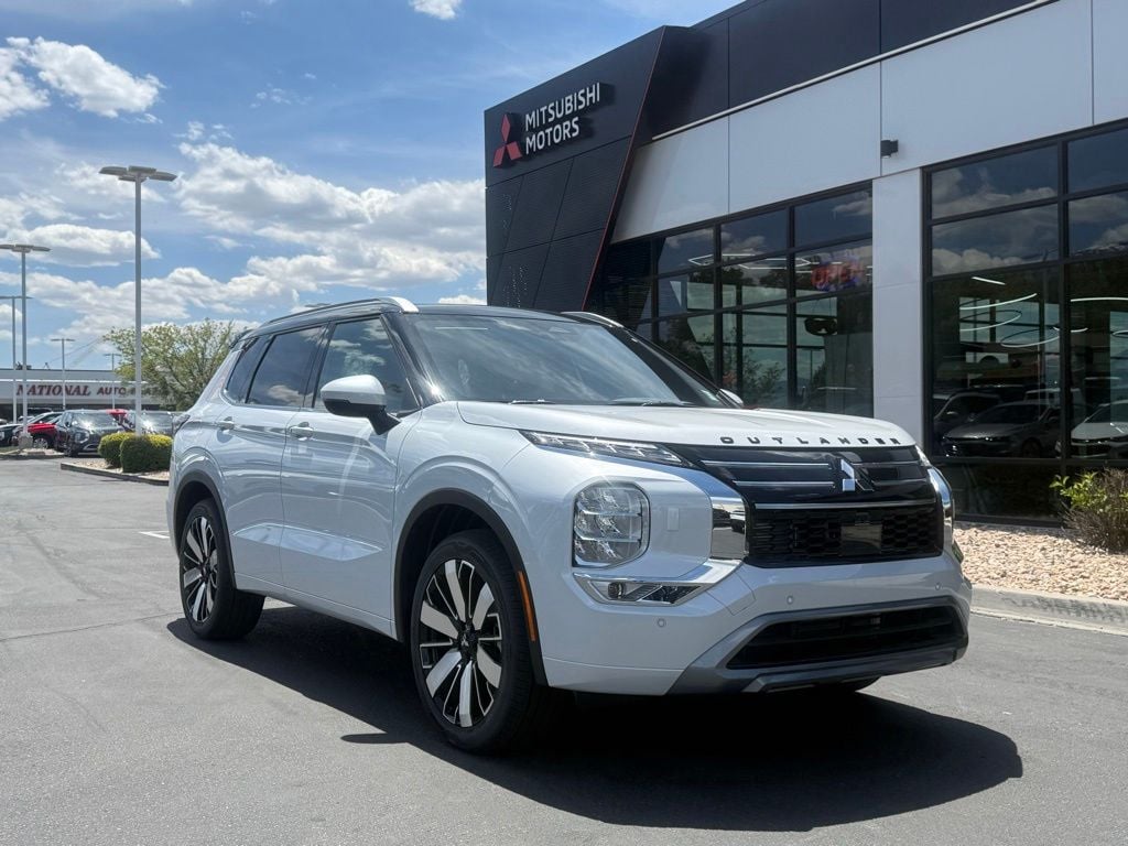 2026 Mitsubishi Outlander SEL S-AWC's photo
