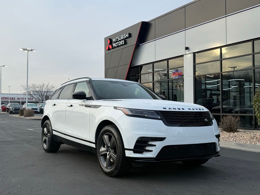 2025 Land Rover Range Rover Velar Dynamic SE
