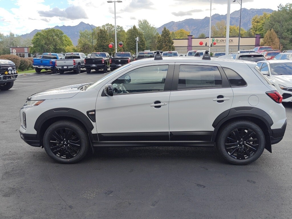 2025 Mitsubishi Outlander Sport ES SE LE photo 3