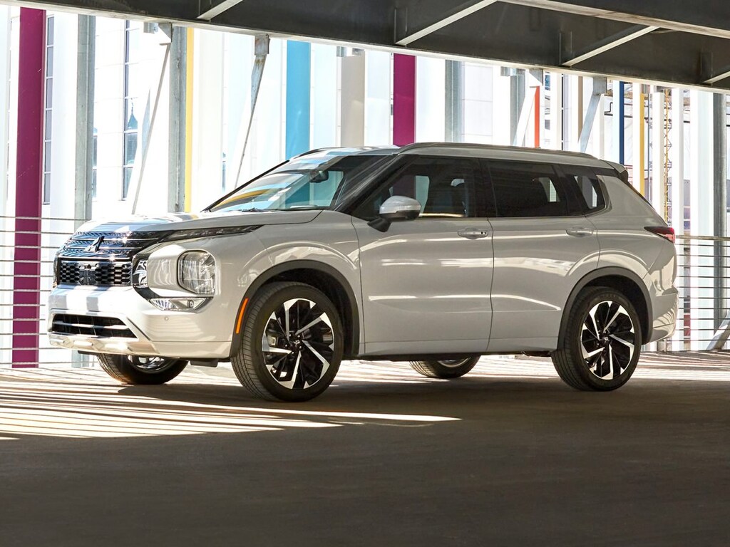 New 2024 Mitsubishi Outlander For Sale at SOUTHTOWNE MITSUBISHI VIN