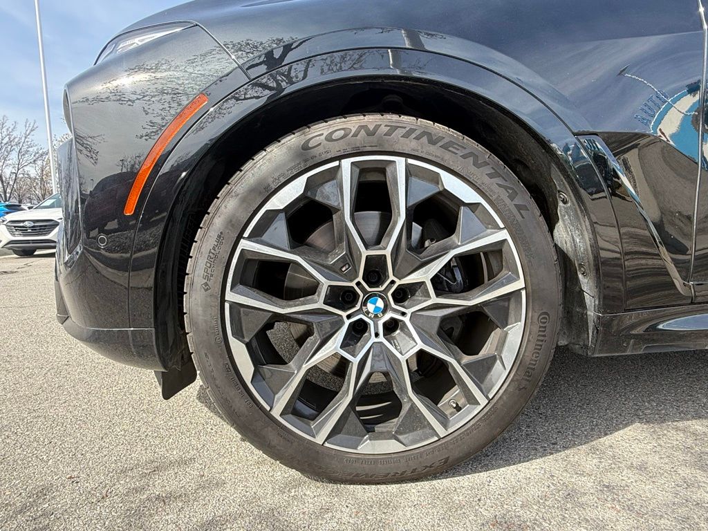 2025 BMW X7 M60i - Photo 32