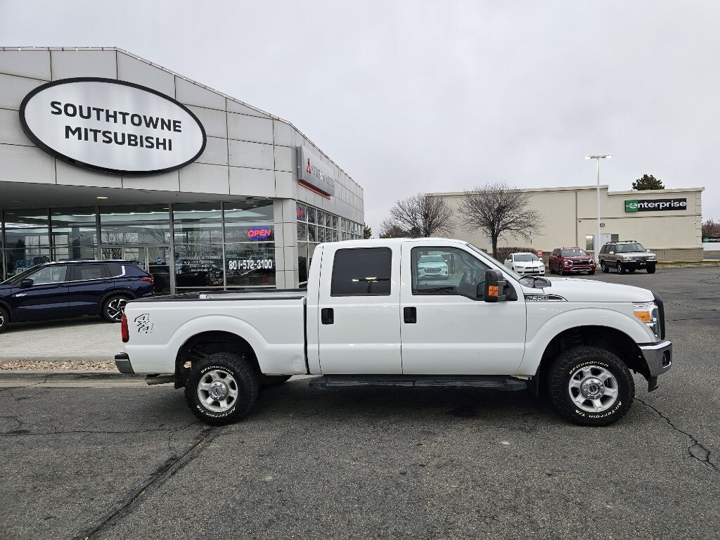 2016 Ford F-350 XLT photo 4