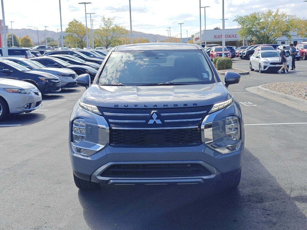 2025 Mitsubishi Outlander SE Ralliart photo 2