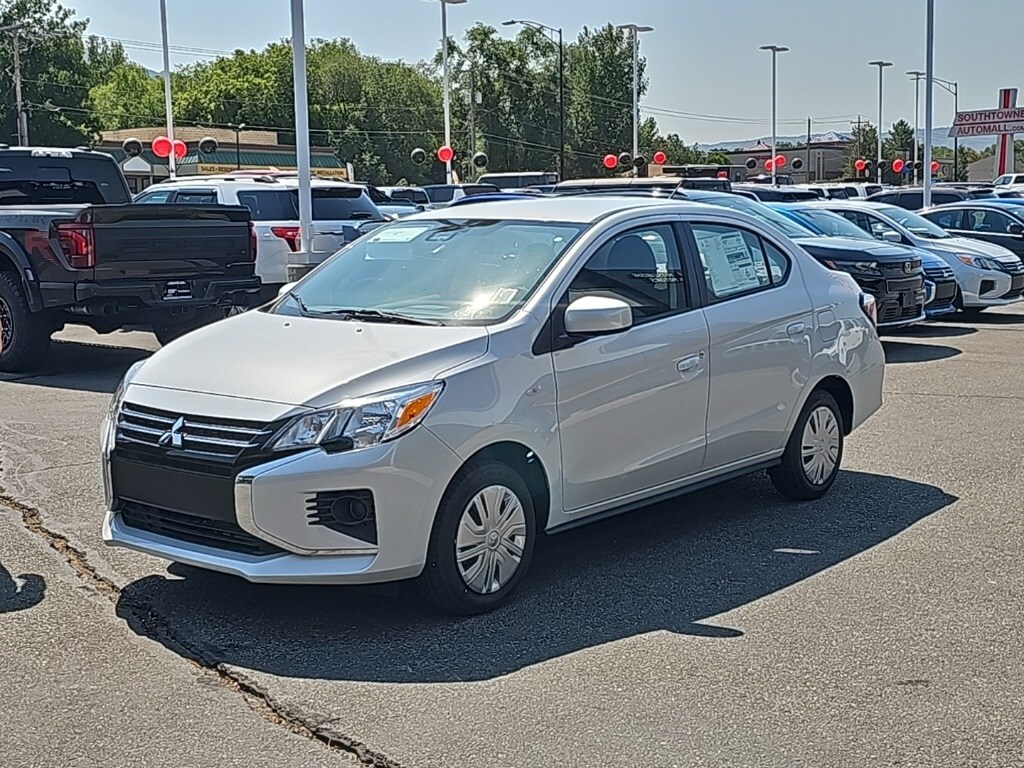 2024 Mitsubishi Mirage G4 photo 3
