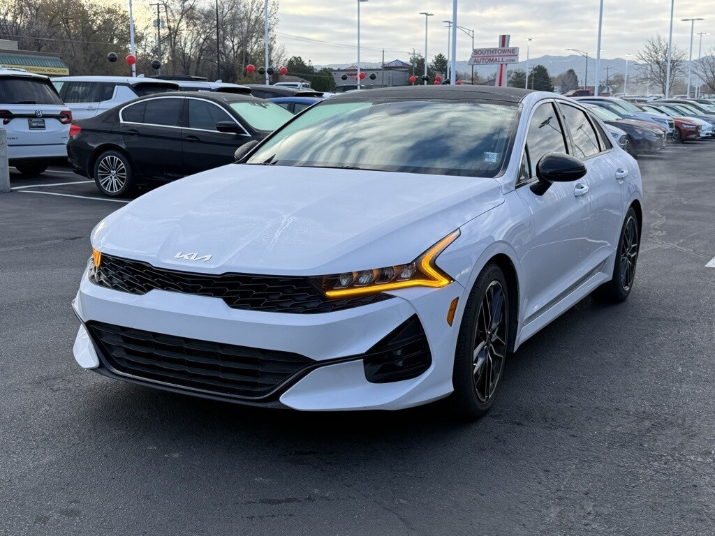 2022 Kia K5 GT photo 3