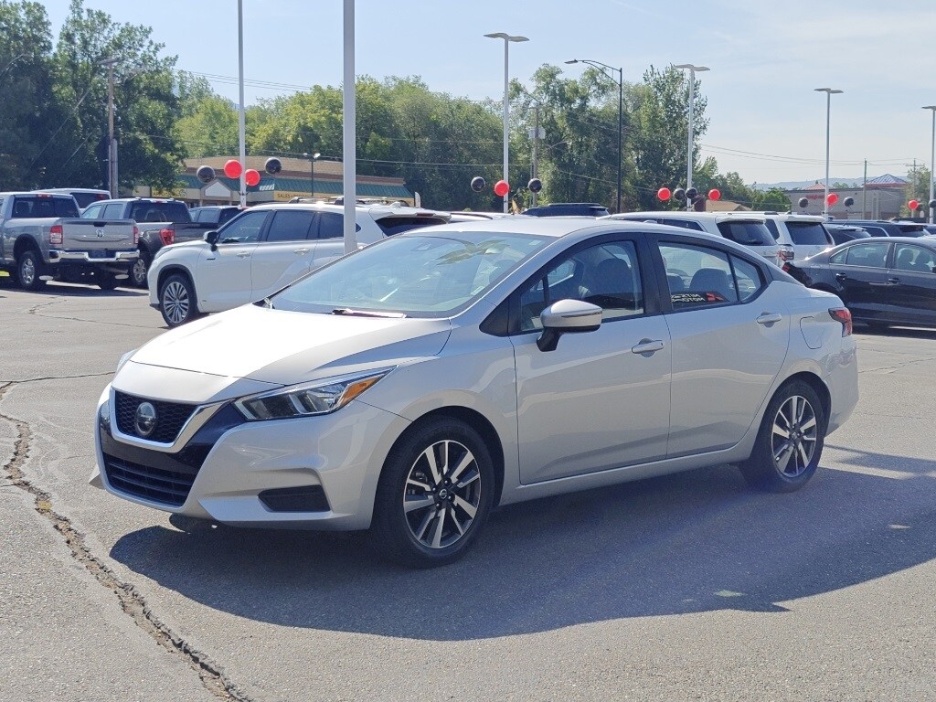 2021 Nissan Versa 1.6 SV photo 3