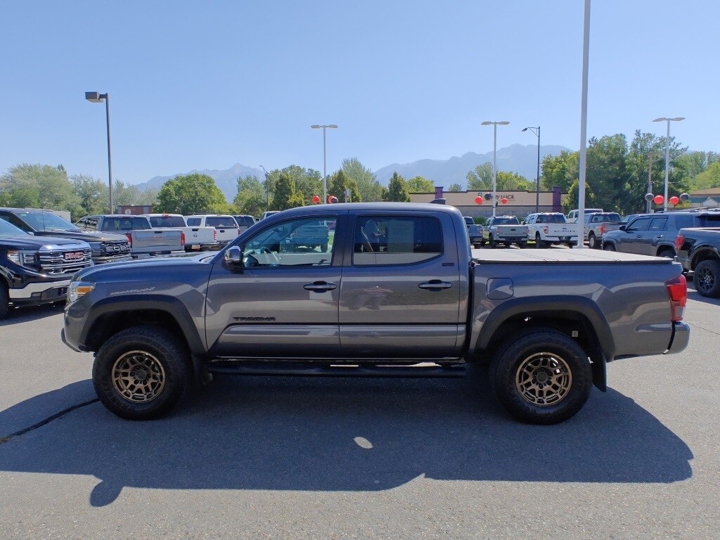 2023 Toyota Tacoma Trail Edition Double Cab V6 photo 4