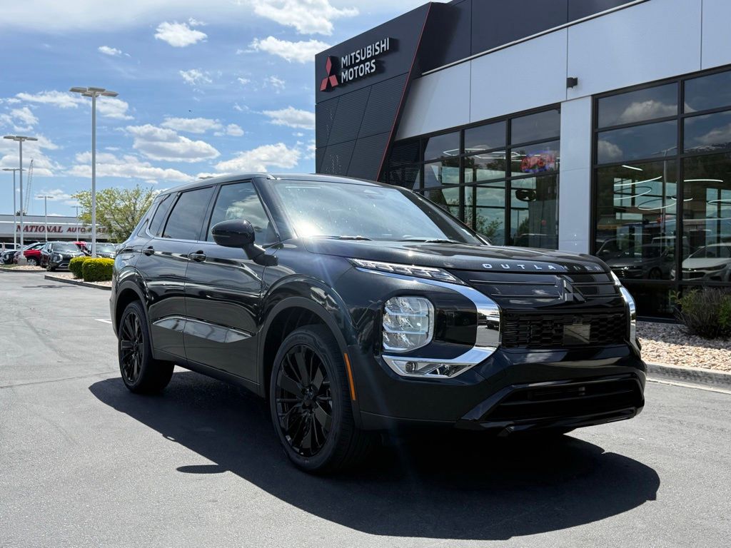 2026 Mitsubishi Outlander's photo