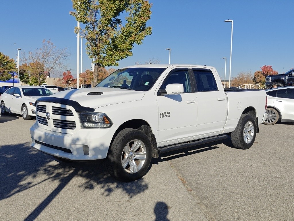 2016 Ram 1500 Sport photo 3