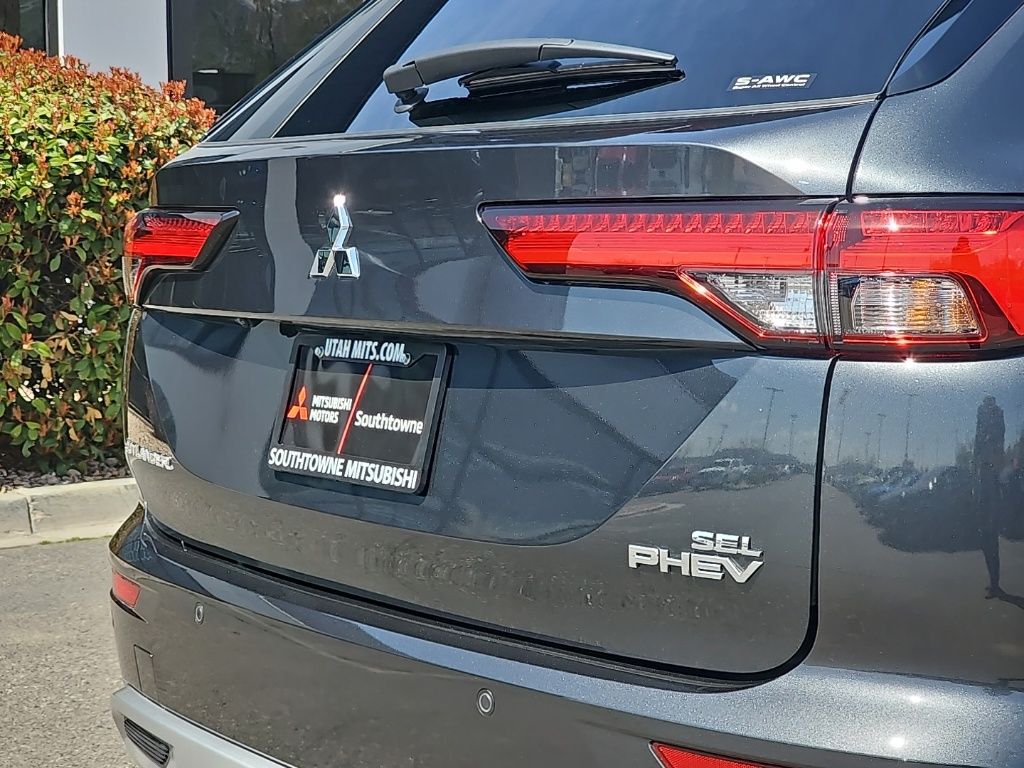 2025 Mitsubishi Outlander Plug-in Hybrid SEL - Photo 38