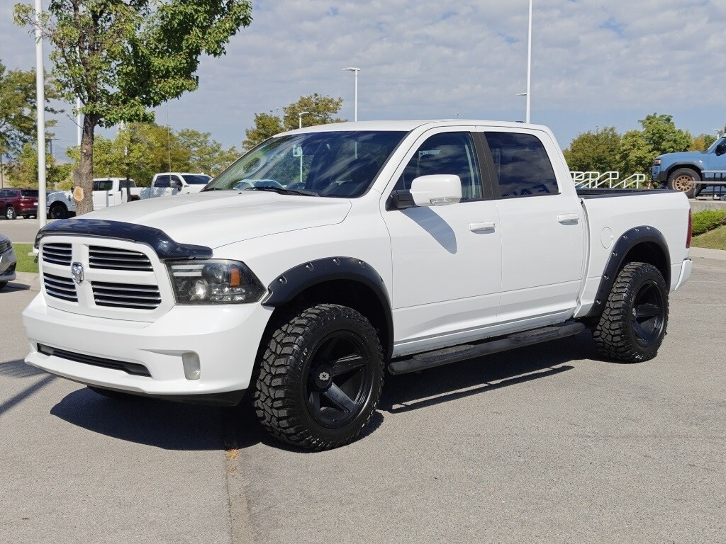2015 Ram 1500 Sport photo 3