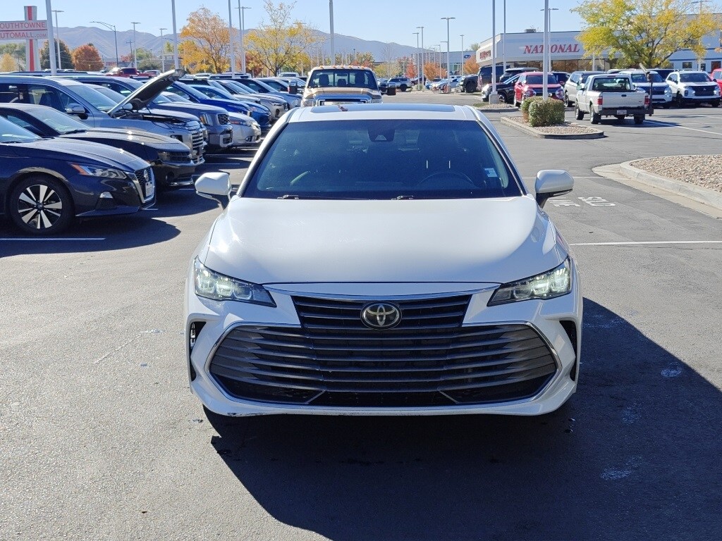 2020 Toyota Avalon XLE photo 2