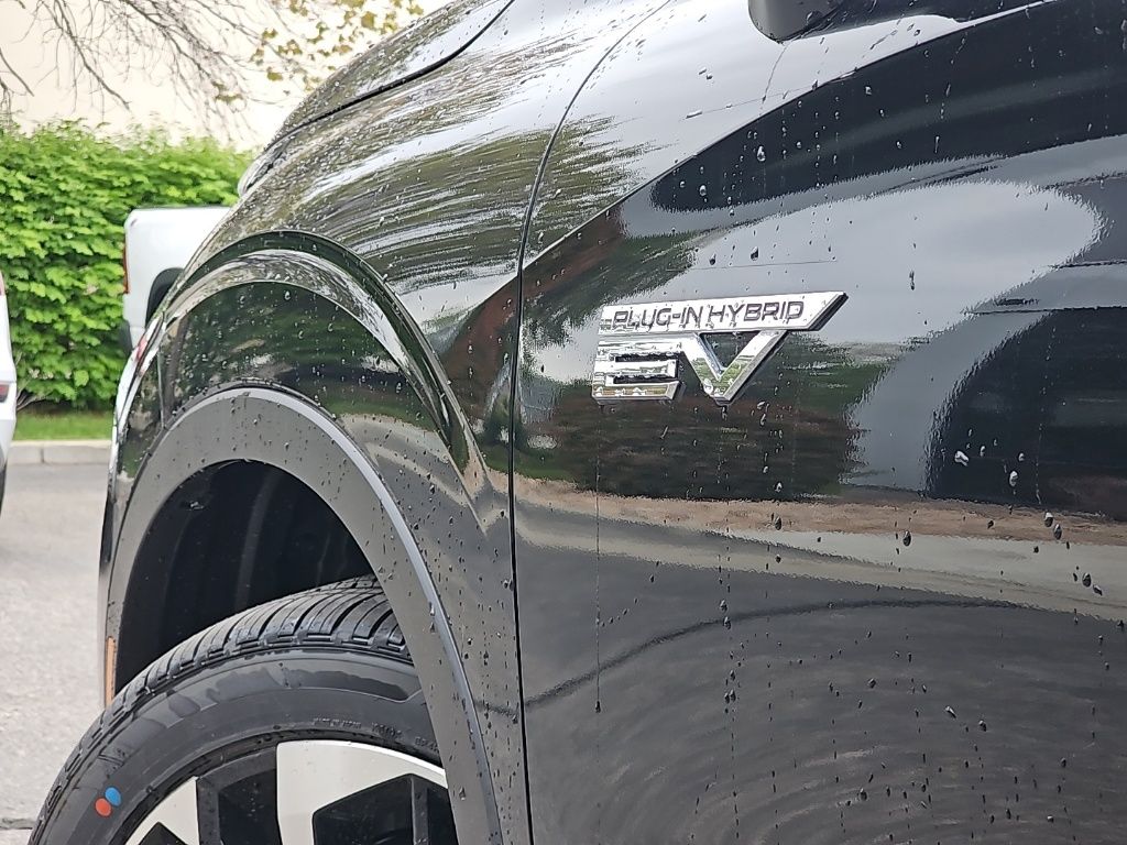 2025 Mitsubishi Outlander Plug-in Hybrid SEL - Photo 35