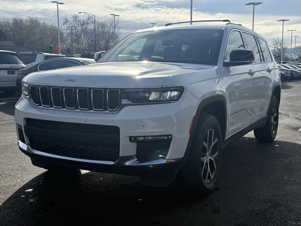 2024 Jeep Grand Cherokee Limited photo 2