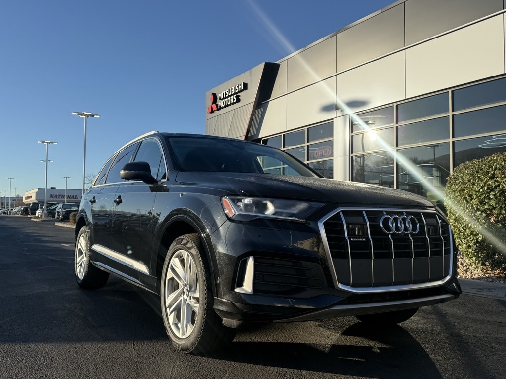 2023 Audi Q7 Premium Plus's photo