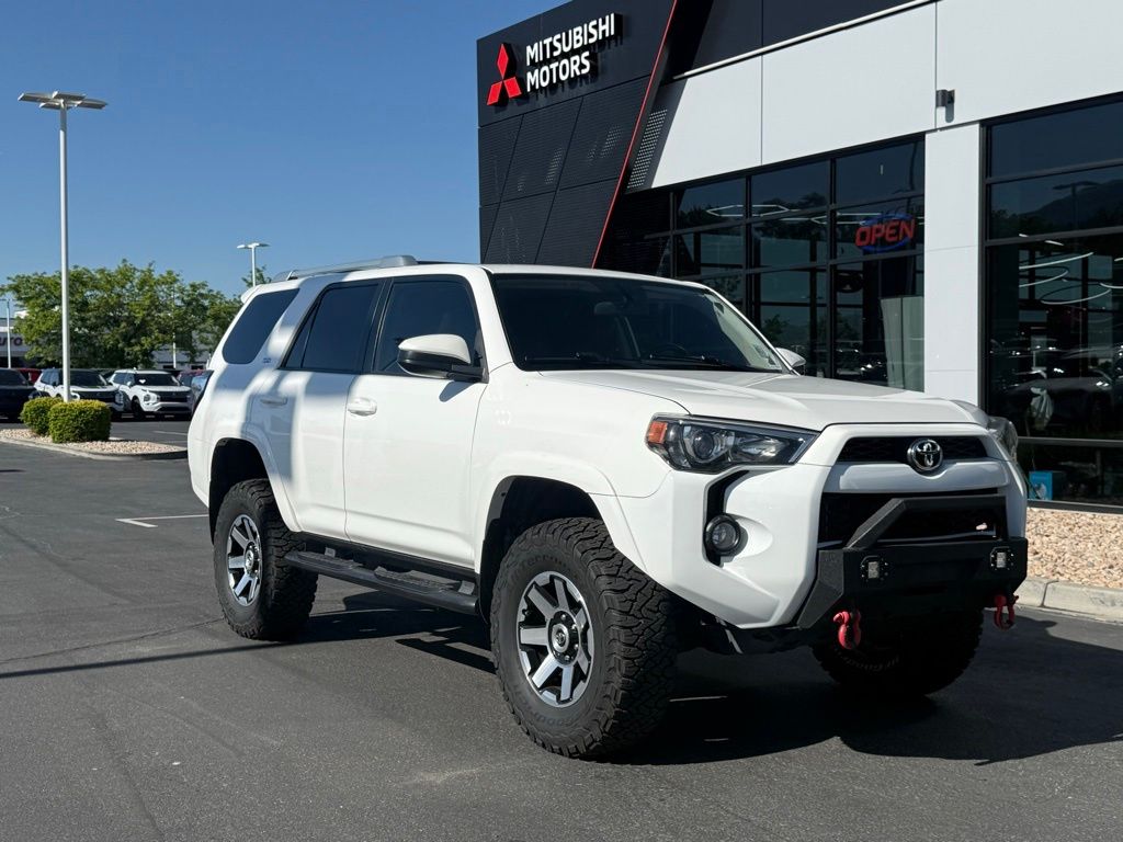2015 Toyota 4Runner SR5 4x4 V6's photo