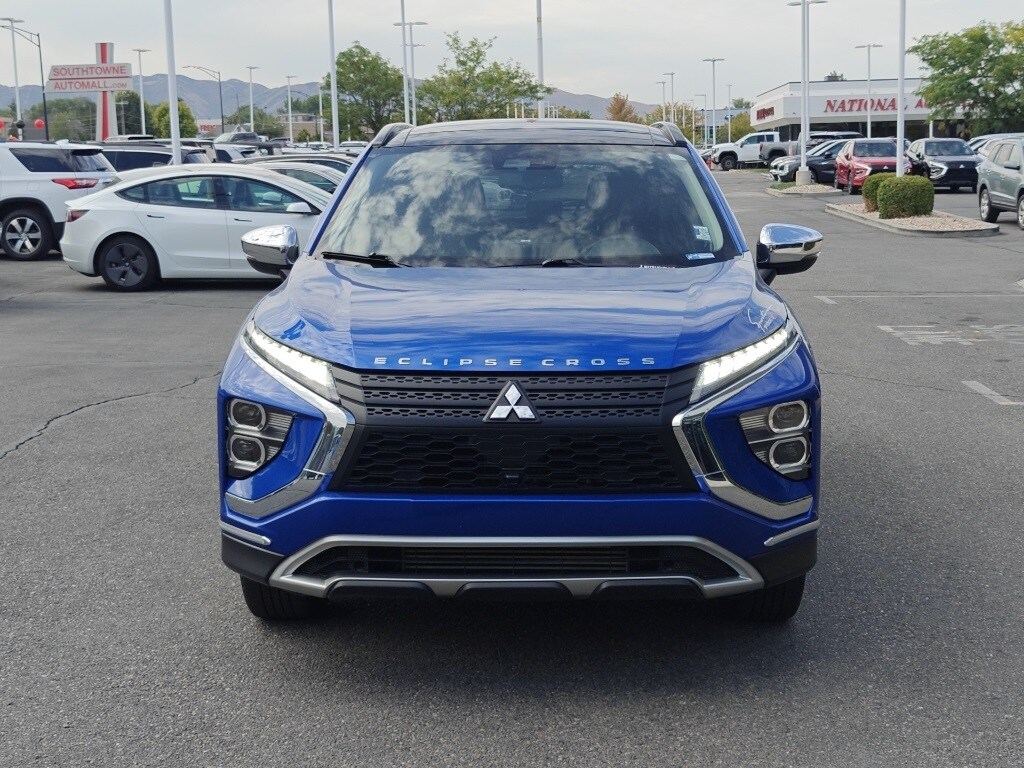 2022 Mitsubishi Eclipse Cross SE photo 2