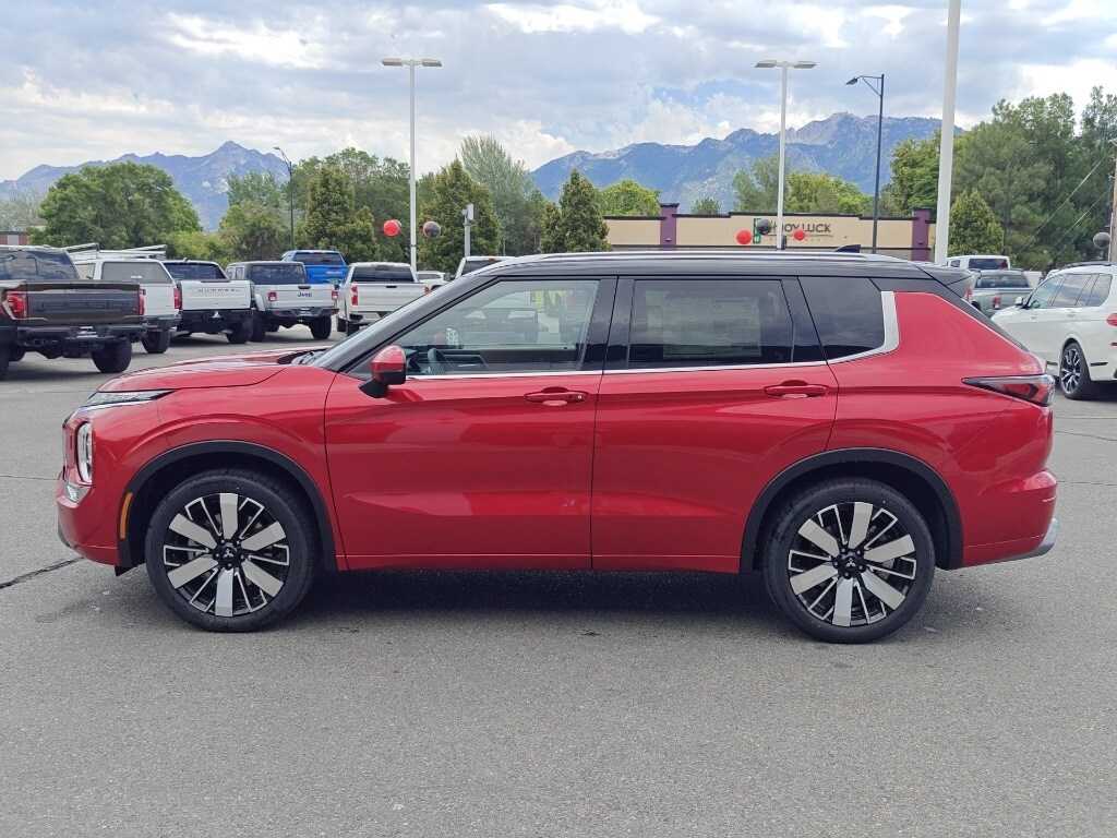 2025 Mitsubishi Outlander SEL GT photo 3
