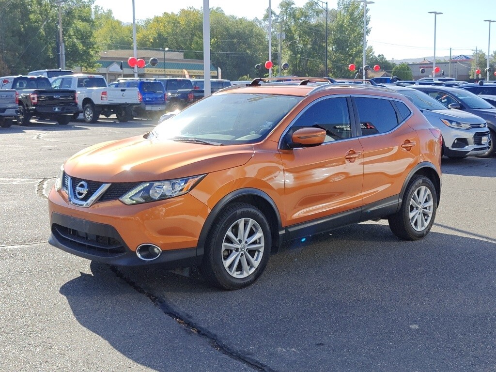 2017 Nissan Rogue Sport SV photo 3