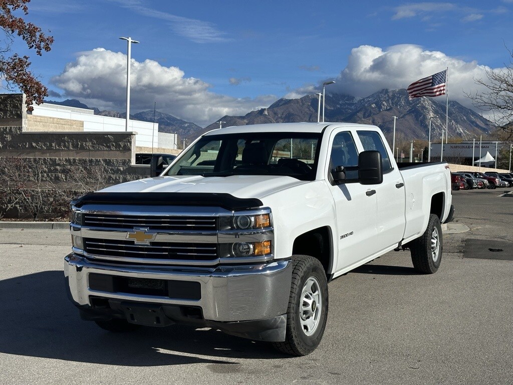 2018 Chevrolet Silverado 3500HD photo 3