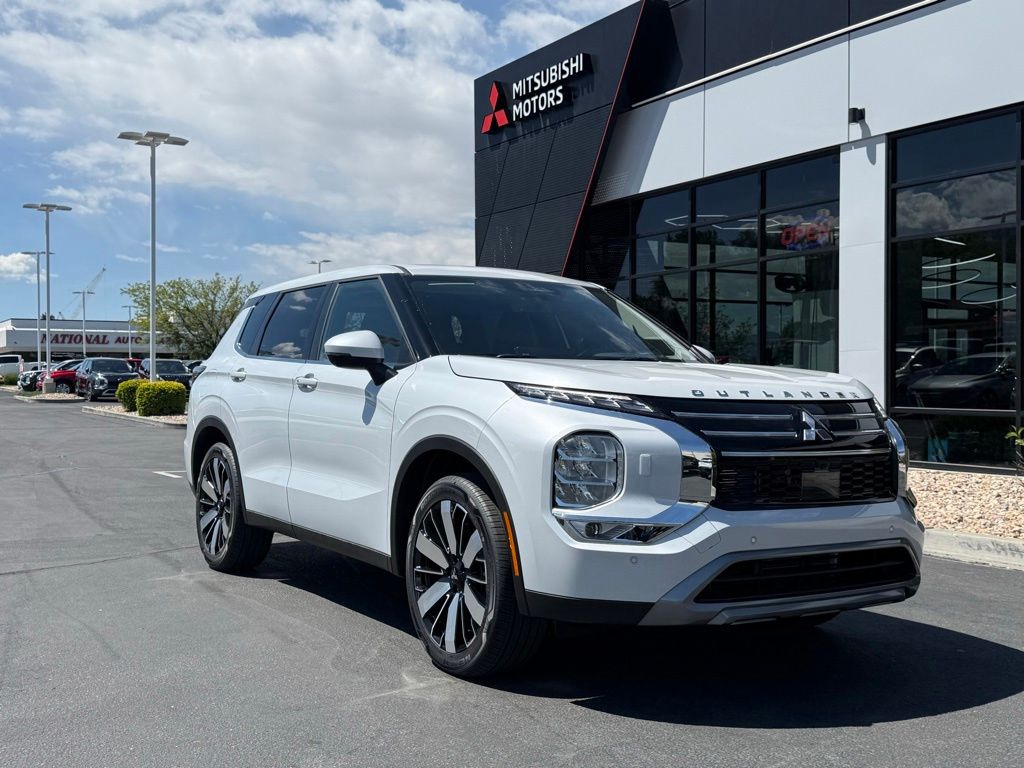 2026 Mitsubishi Outlander's photo