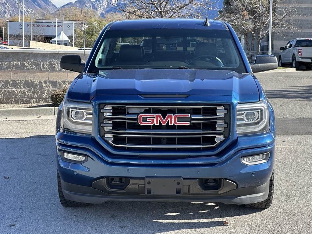 2017 Gmc Sierra 1500 SLT photo 2