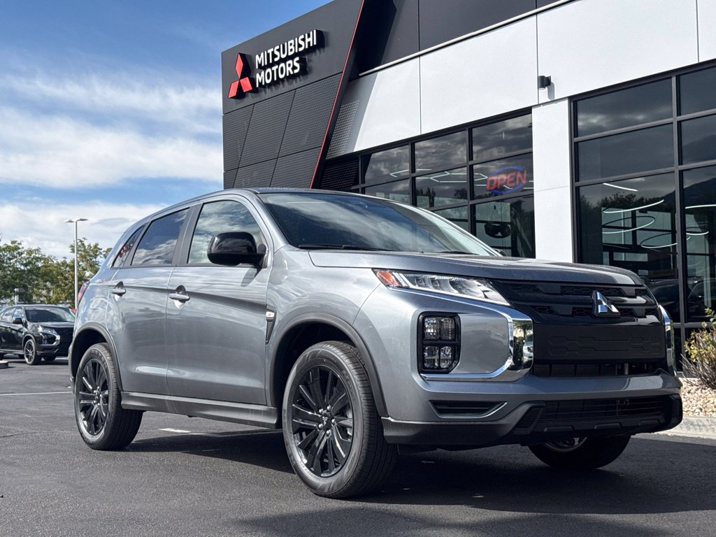 2027 Mitsubishi Outlander Sport LE