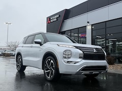 2025 Mitsubishi Outlander PHEV SEL SUV