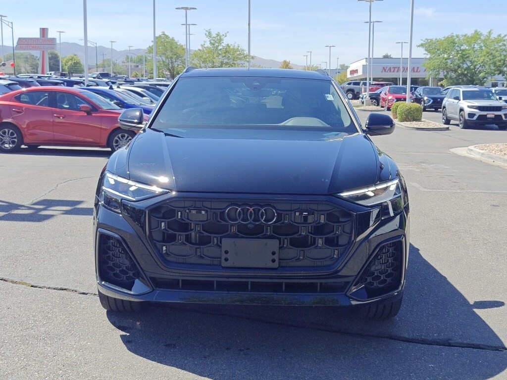 2024 Audi Q8 55 Premium Plus photo 2