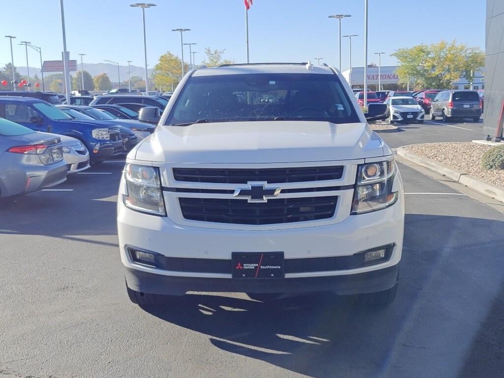 2019 Chevrolet Suburban Premier photo 2