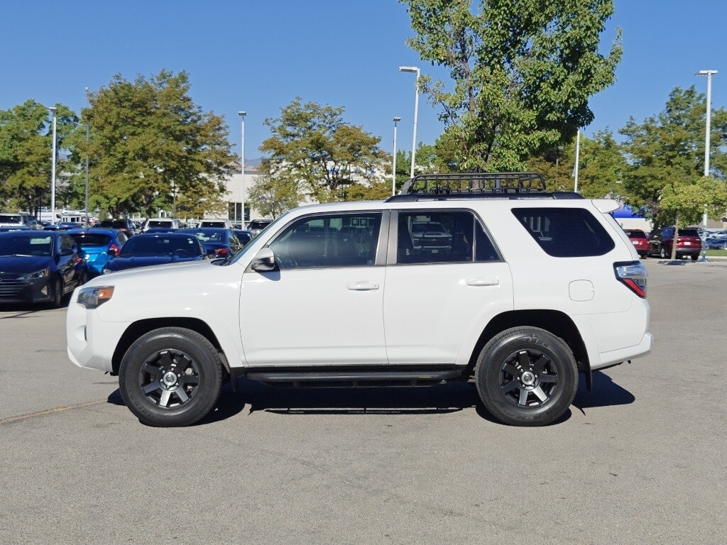 2021 Toyota 4Runner Trail Special Edition photo 2