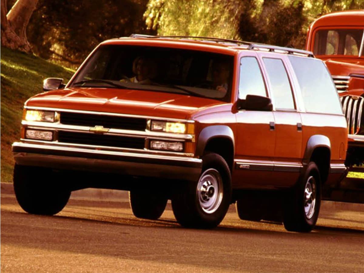 1999 Chevrolet Suburban's photo