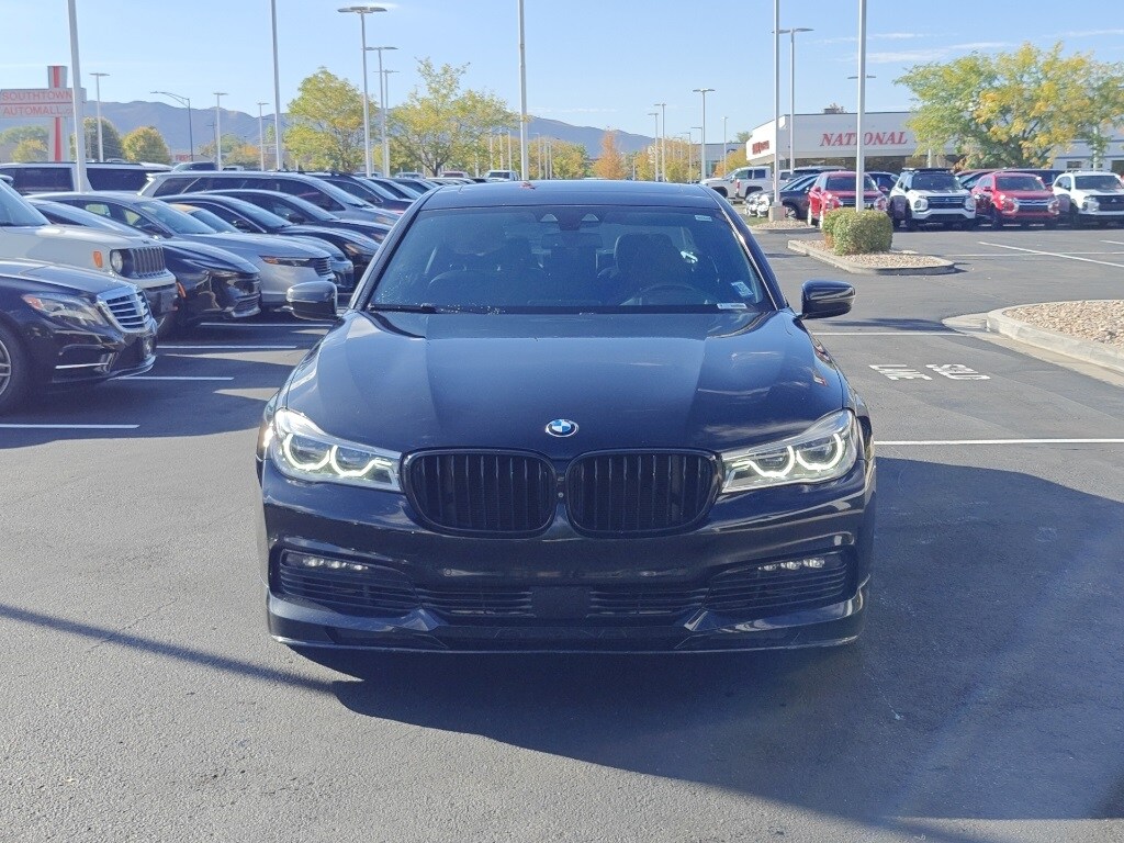 2017 Bmw 750i xDrive photo 2