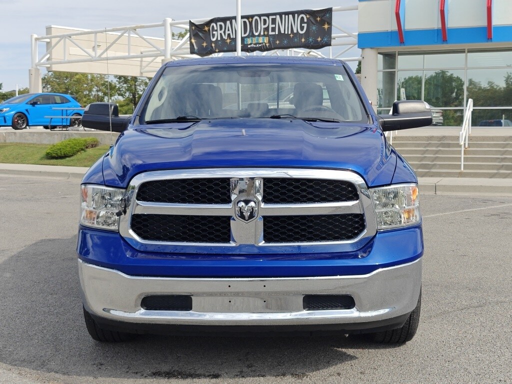 2017 Ram 1500 SLT photo 2