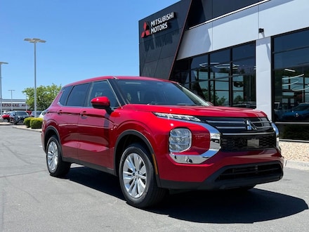 2026 Mitsubishi Outlander ES SUV