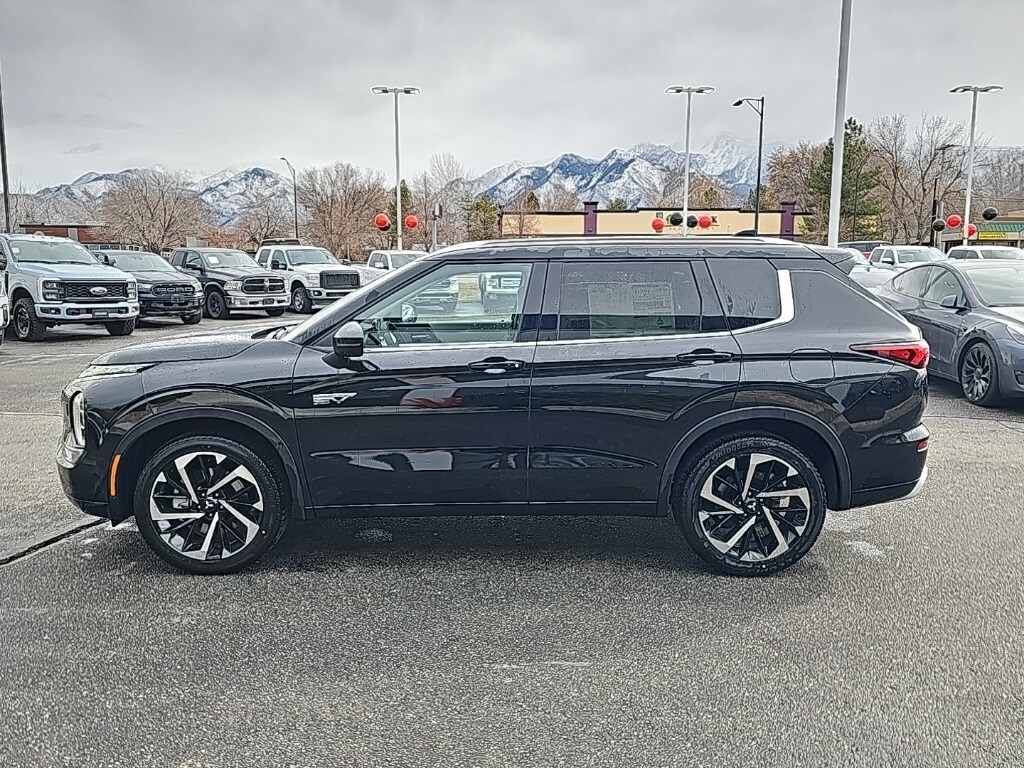 2025 Mitsubishi Outlander PHEV SEL photo 4
