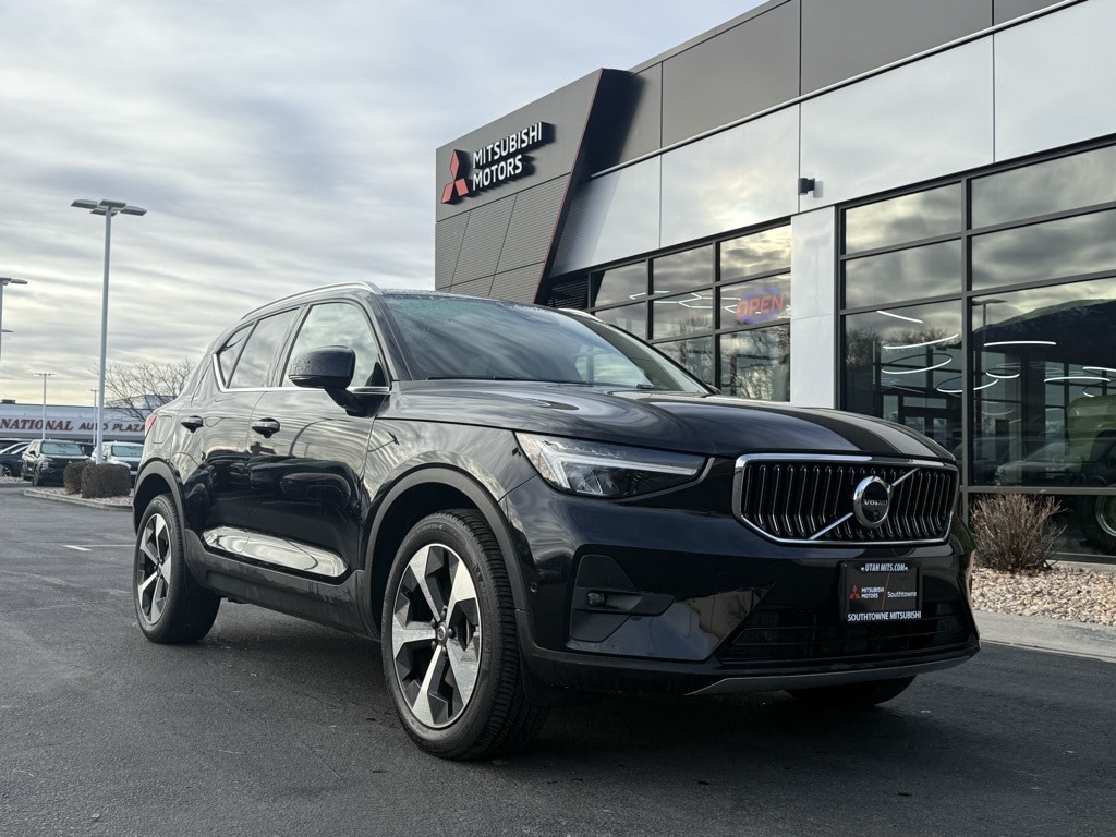 2025 Volvo XC40 Plus's photo