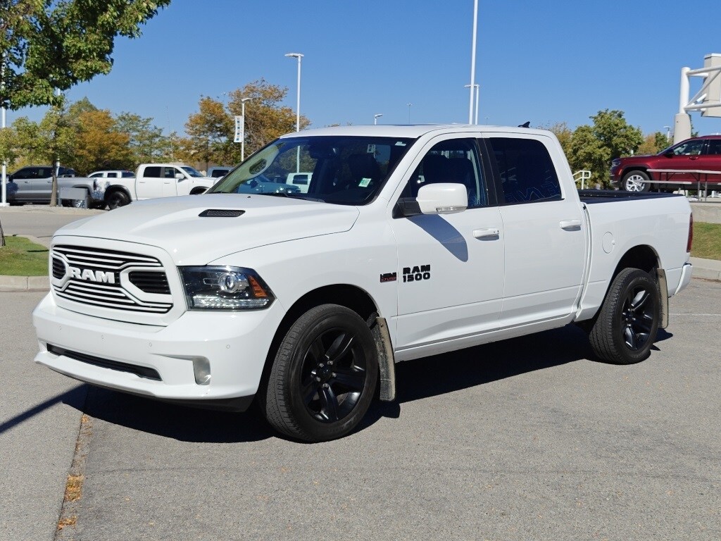 2018 Ram 1500 Sport photo 3