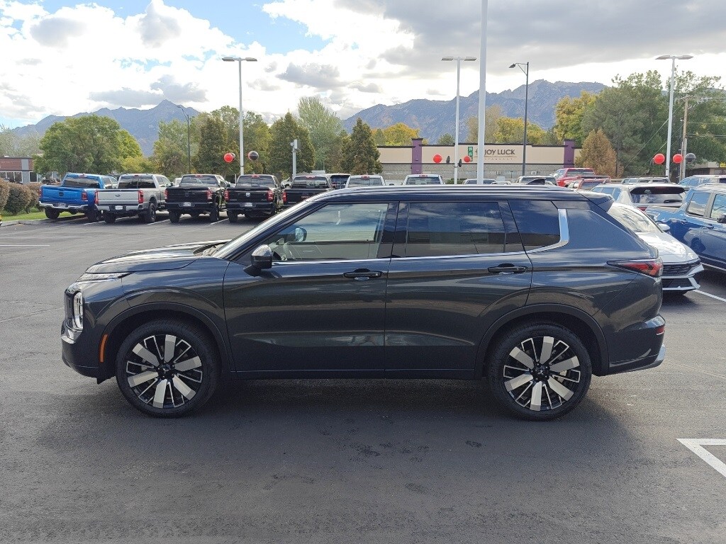 2025 Mitsubishi Outlander SEL GT photo 4