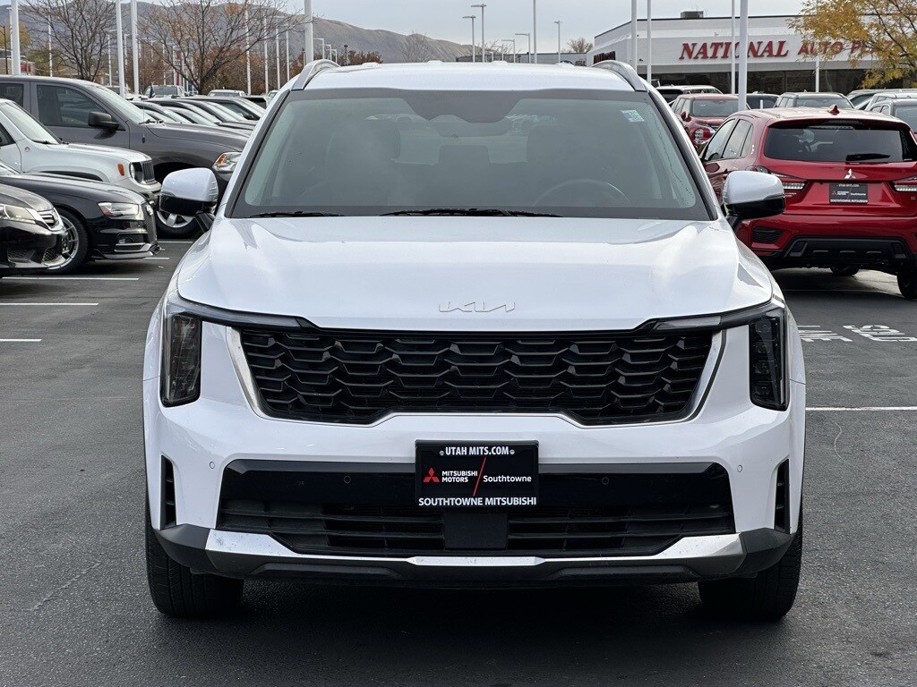 2024 Kia Sorento S photo 2