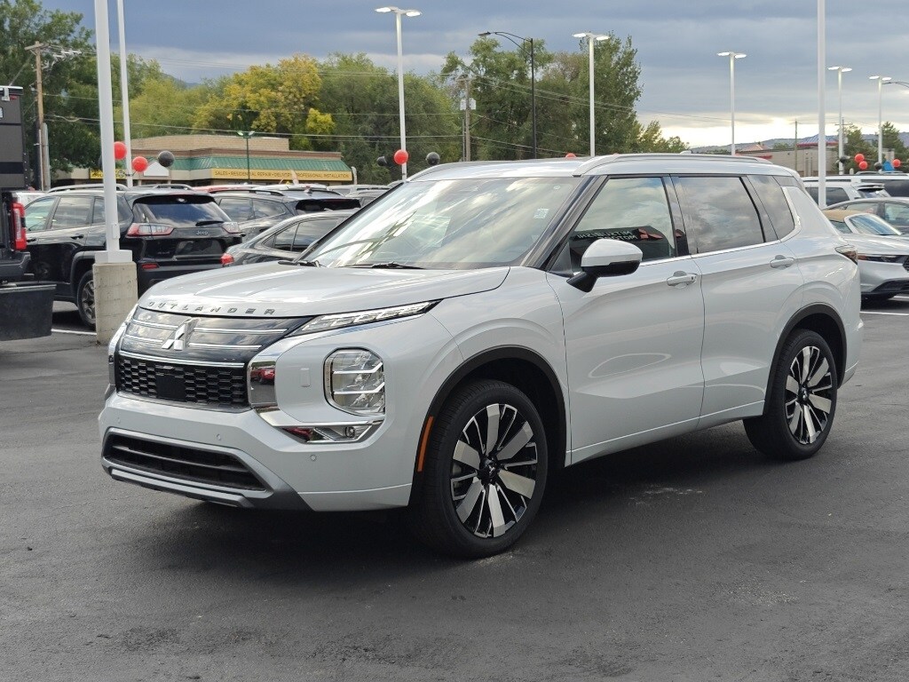 2025 Mitsubishi Outlander SEL GT photo 3
