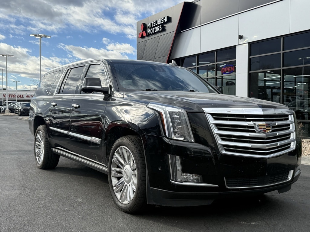 2017 Cadillac Escalade ESV Platinum's photo