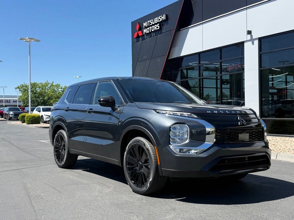 2026 Mitsubishi Outlander LE S-AWC's photo