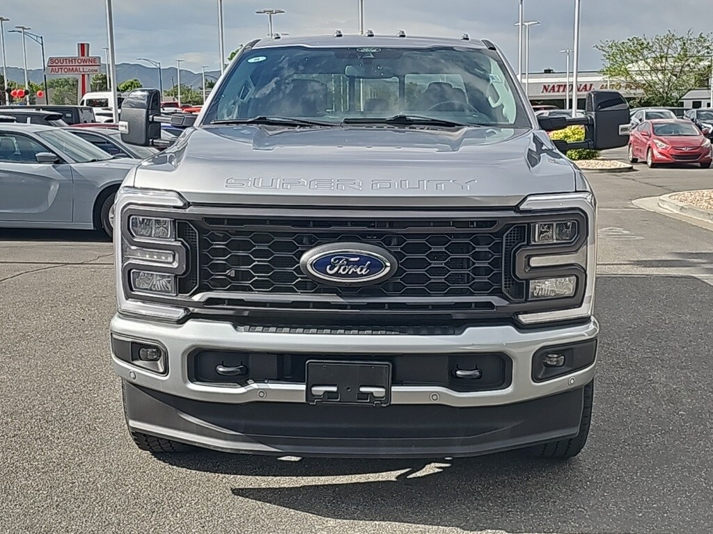 2024 Ford F-250 Lariat photo 2