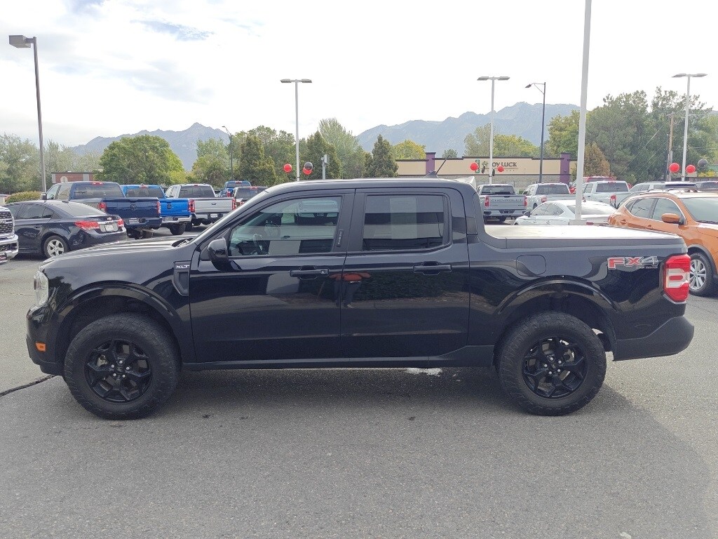 2022 Ford Maverick XLT photo 2