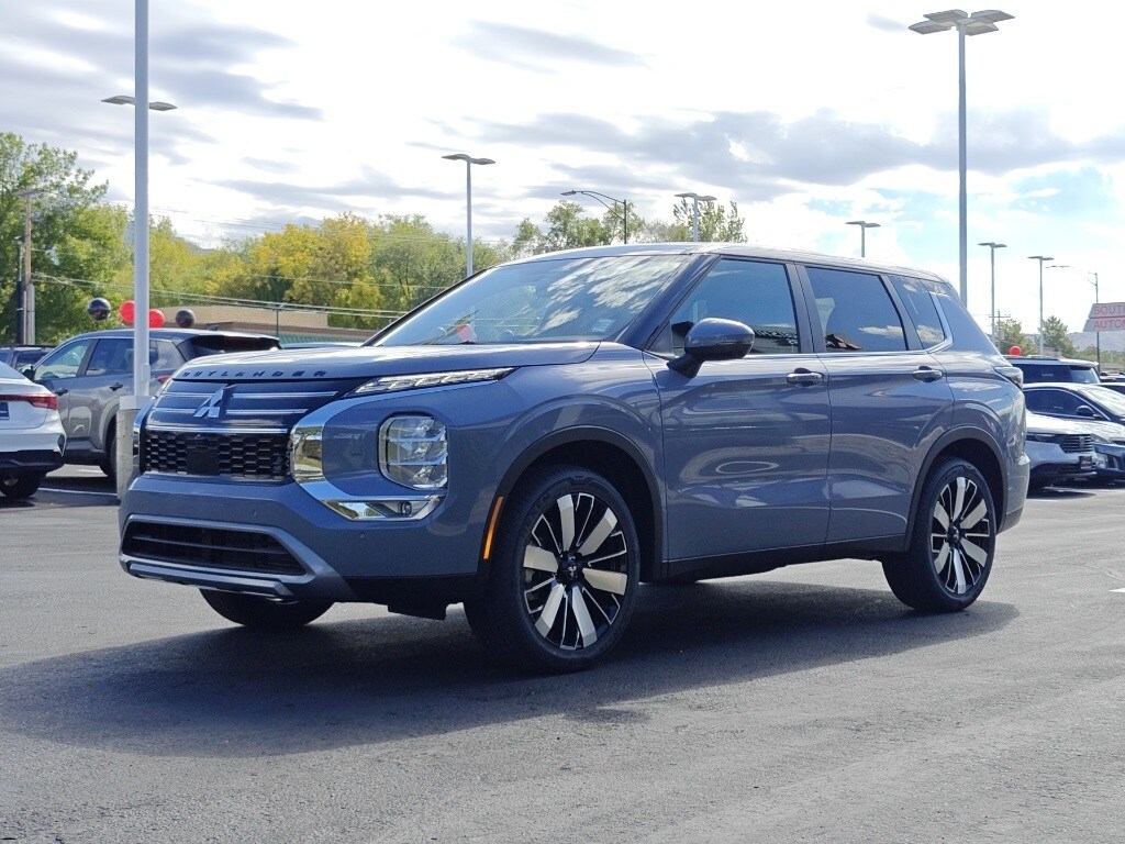 2025 Mitsubishi Outlander SE Ralliart photo 3