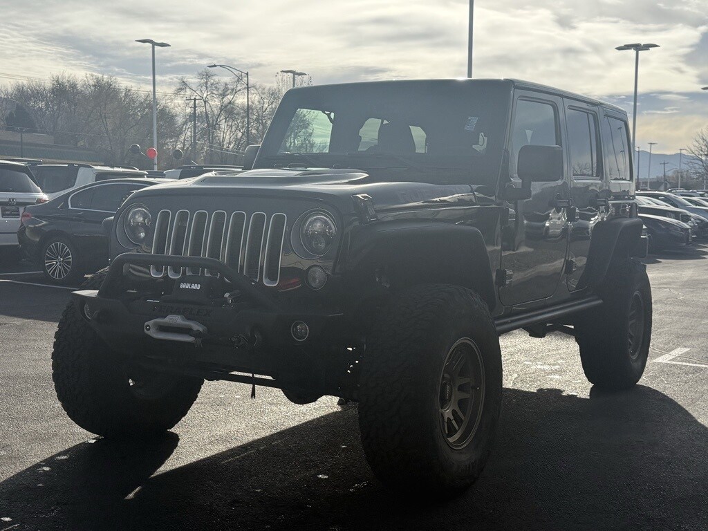 2017 Jeep Wrangler Unlimited Rubicon photo 2