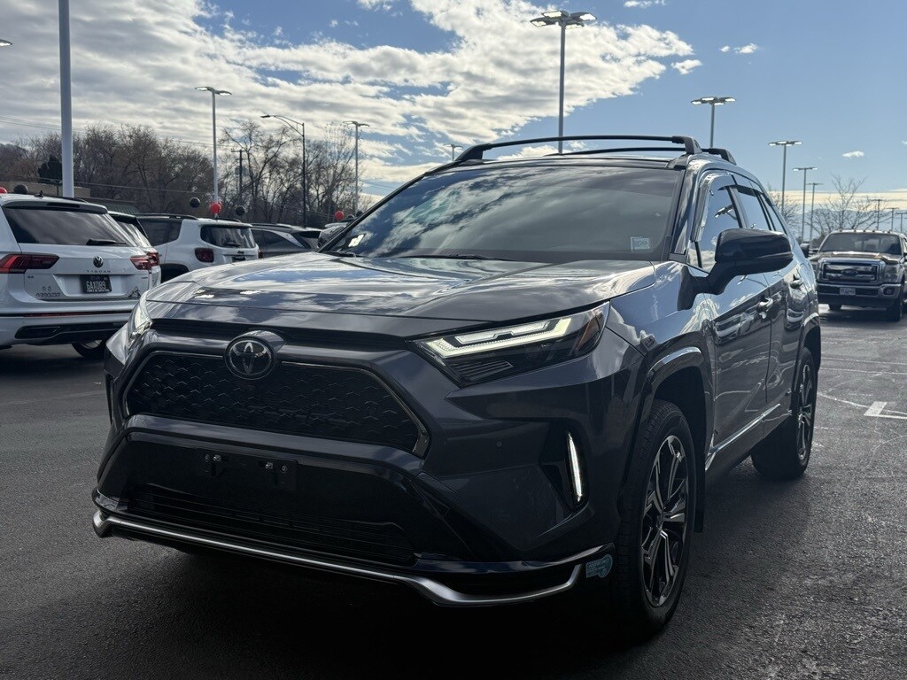 2025 Toyota RAV4 Prime XSE Premium photo 3