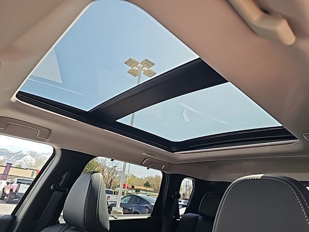 2025 Mitsubishi Outlander Plug-in Hybrid SEL - Photo 22